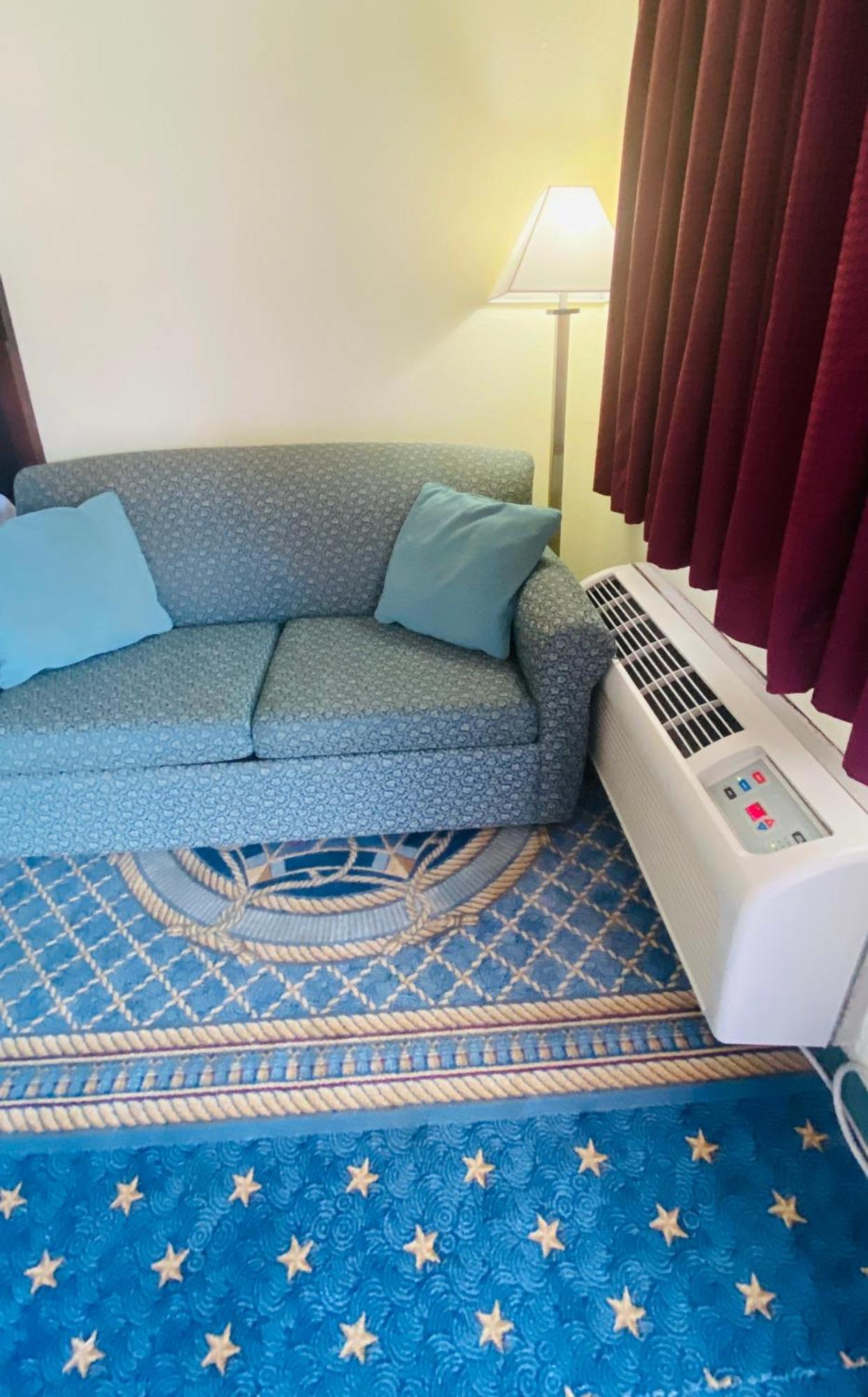 Maple Leaf Inn & Suites 키시미 외부 사진